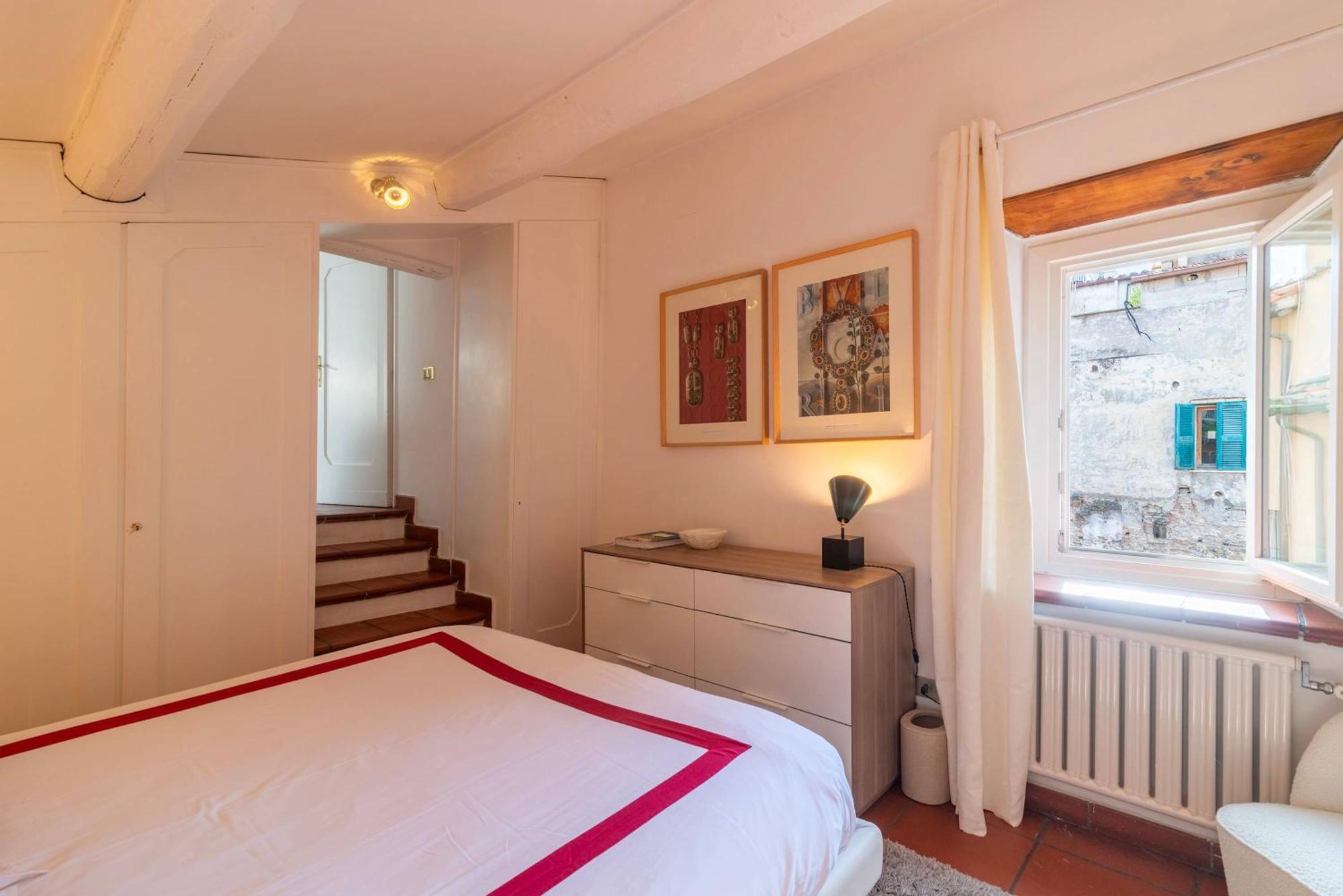 Campo De' Fiori Enchanting Attic